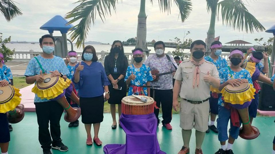 กลองยาวประยุกต์ และชมรมนาฎศิลป์ของโรงเรียนเทศบาลบ้านศรีมหาราชา